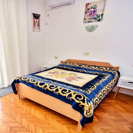 Apartments Villa Milenka Novaglia Esterno foto