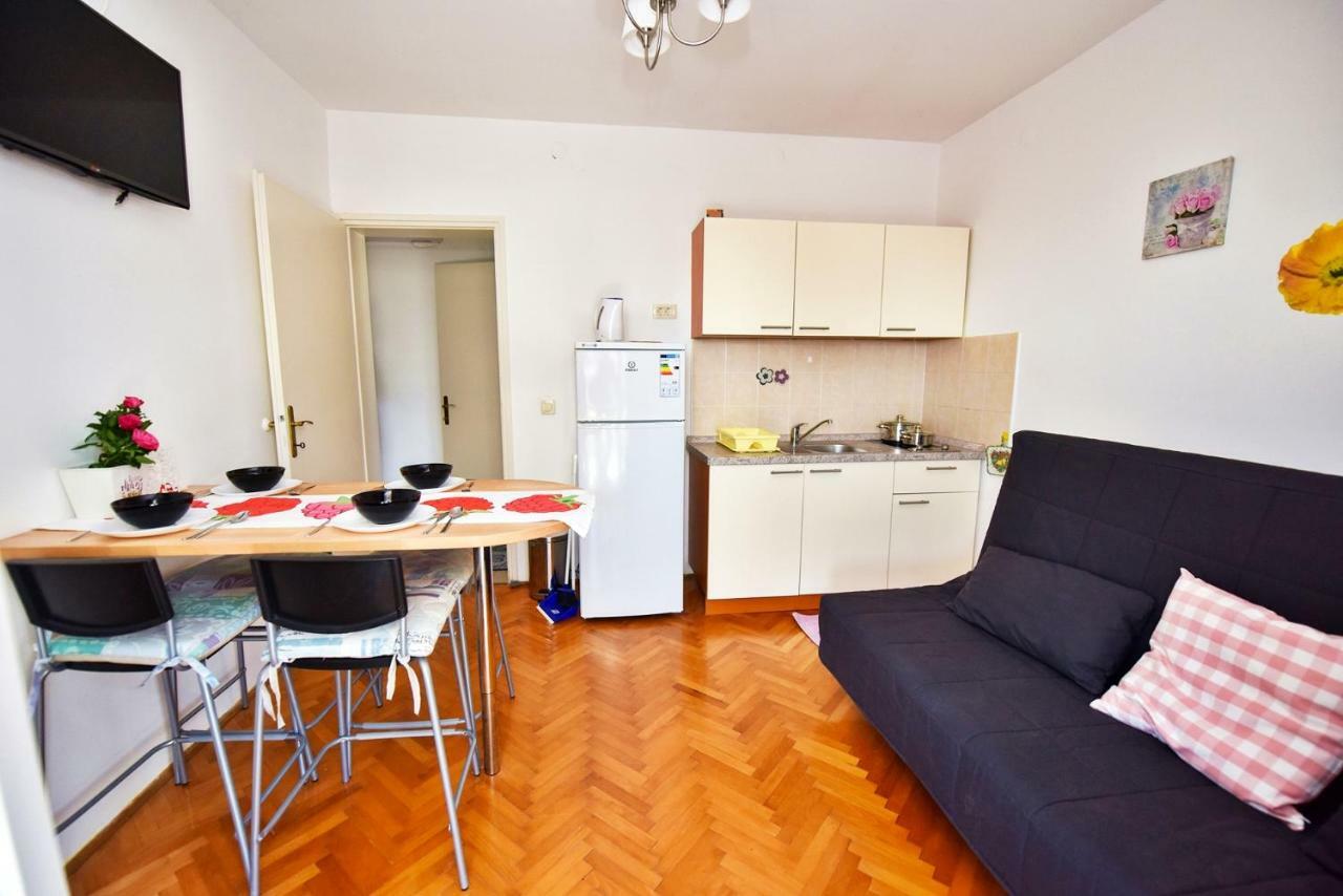 Apartments Villa Milenka Novaglia Esterno foto