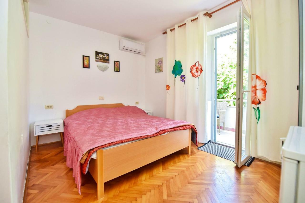 Apartments Villa Milenka Novaglia Esterno foto