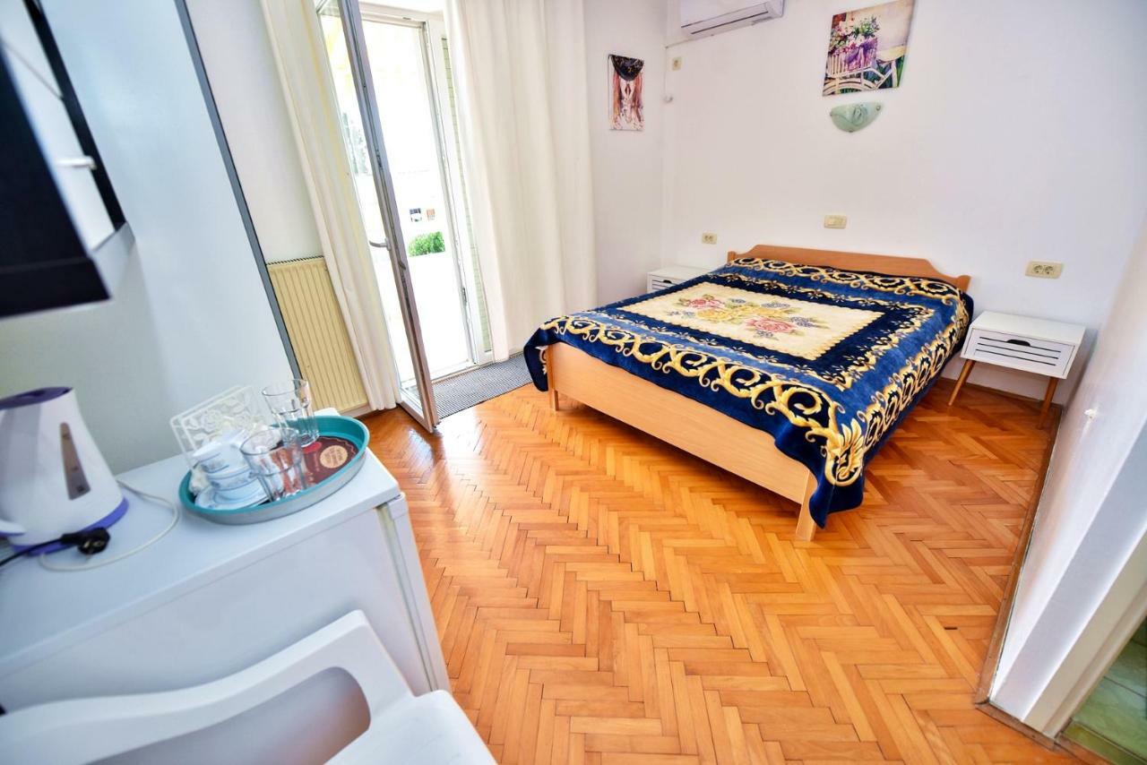 Apartments Villa Milenka Novaglia Esterno foto